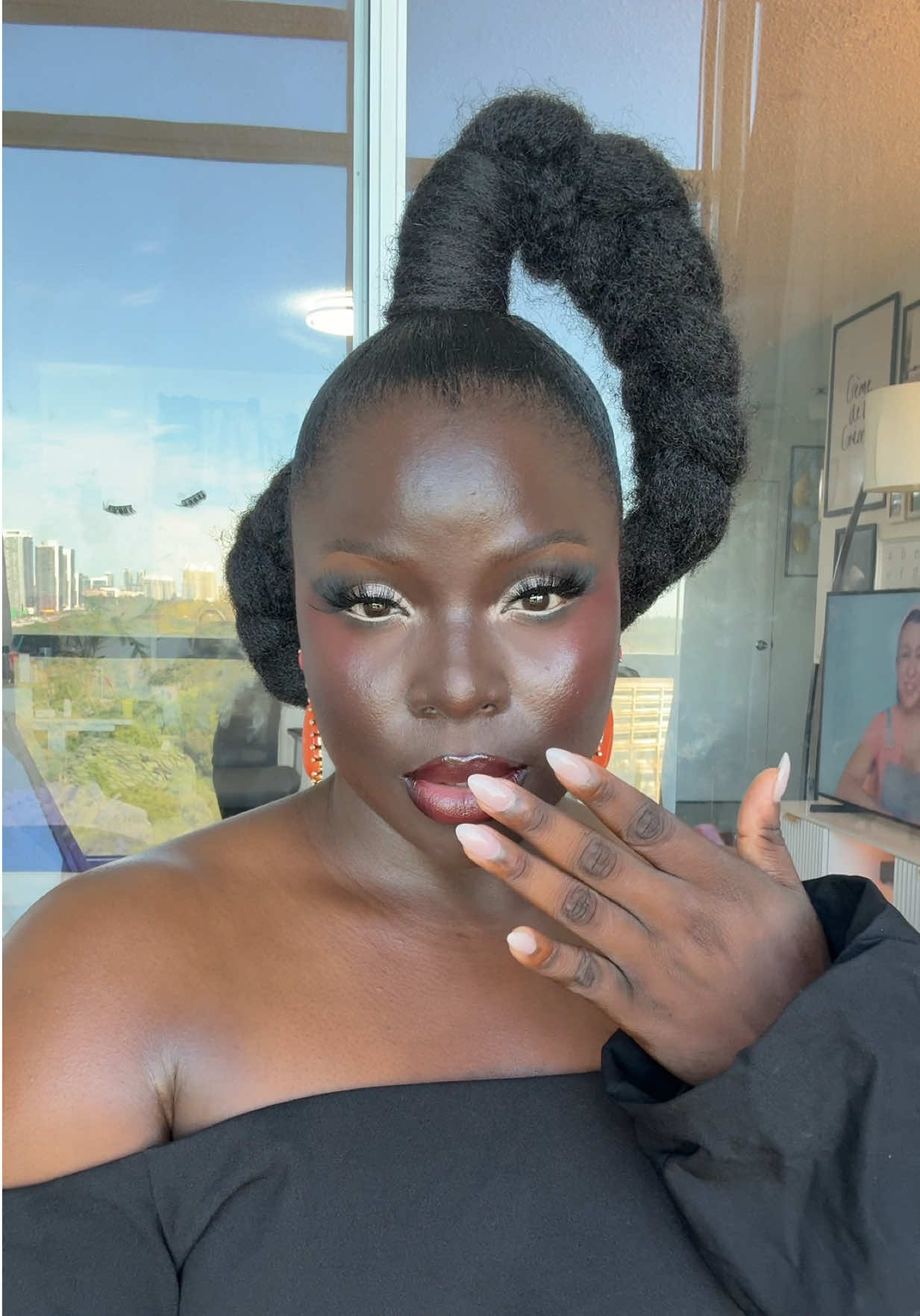@ADENIKÉ