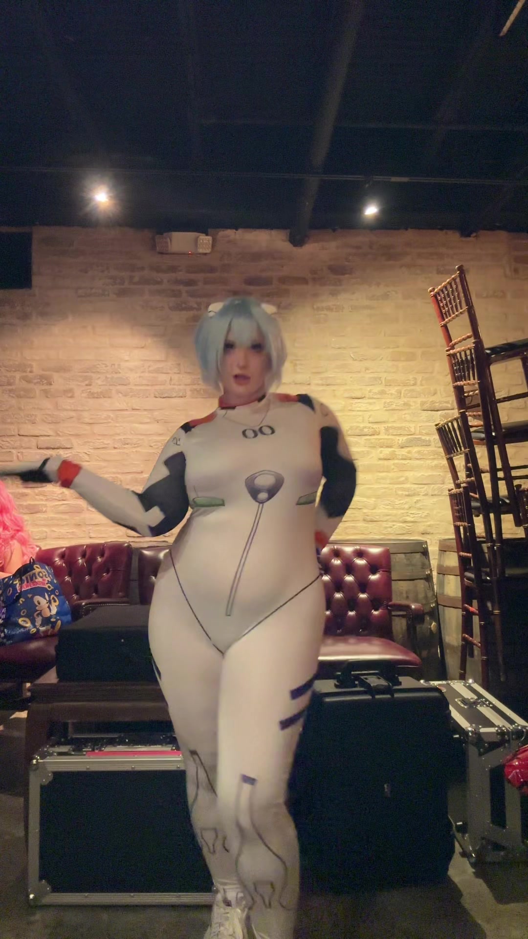 @\( &acute; ▽ ` )/ ☆彡