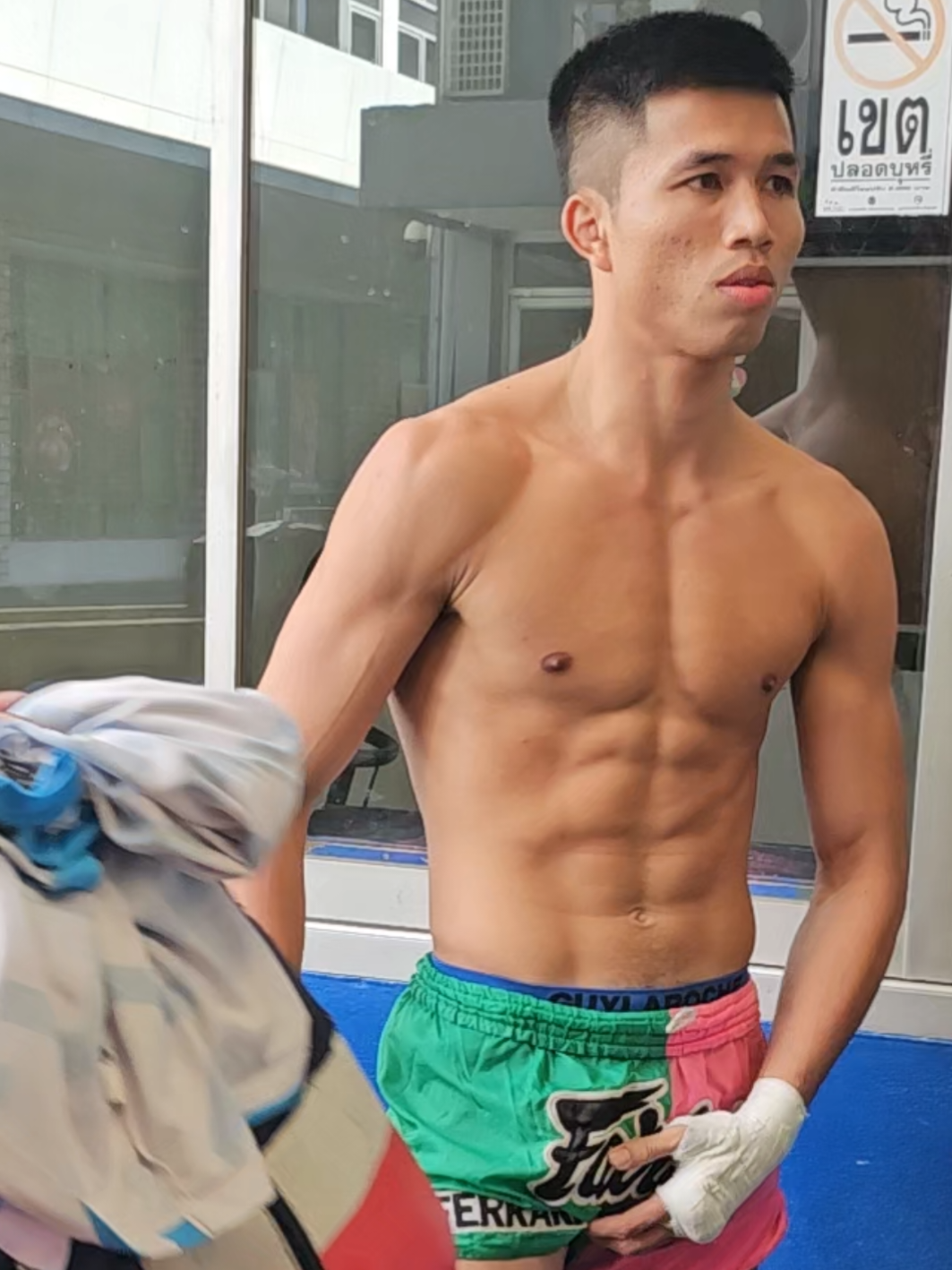 @นวดน้ำมันพันมือ