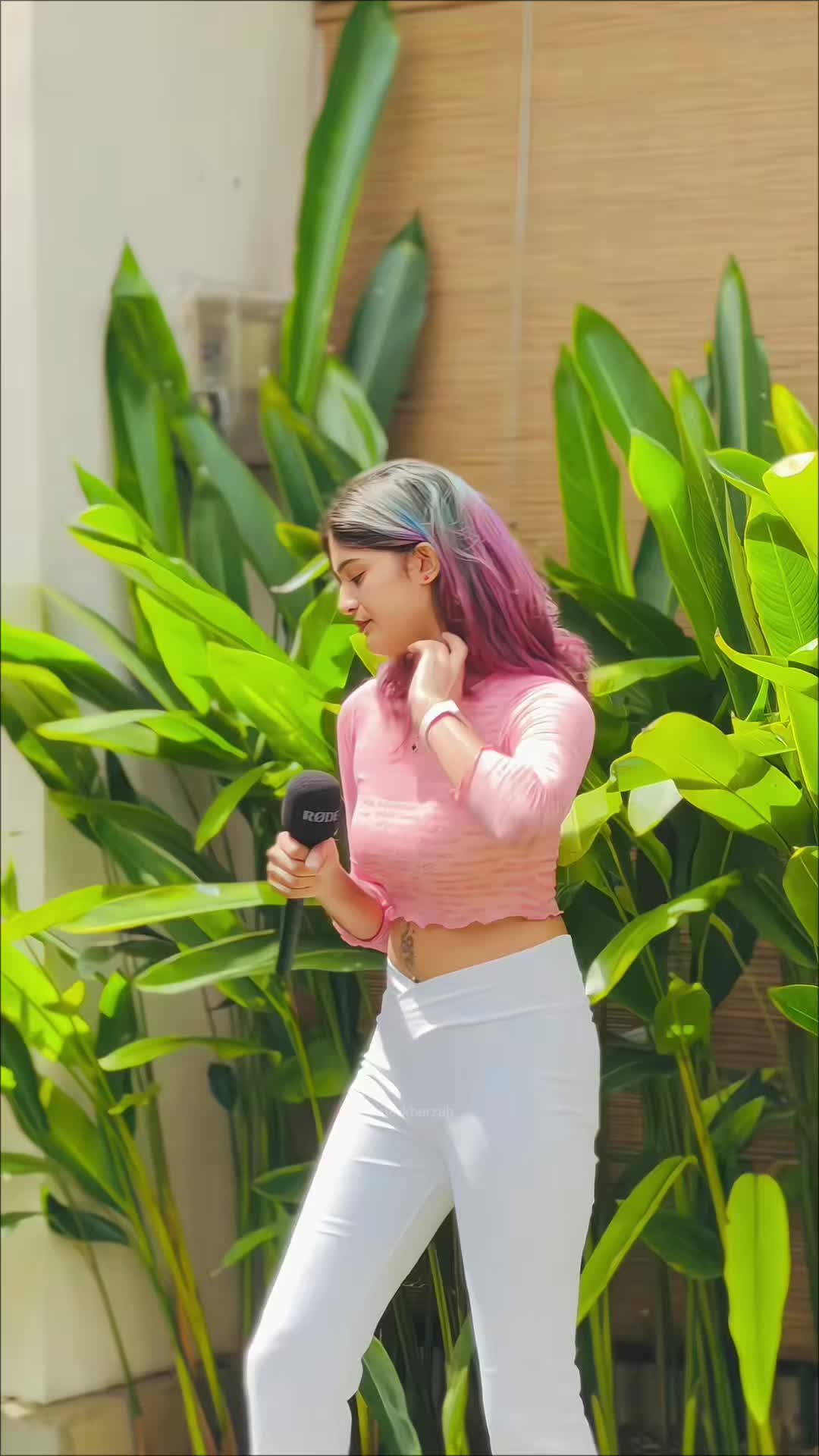 @n͟e͟h͟a͟ 