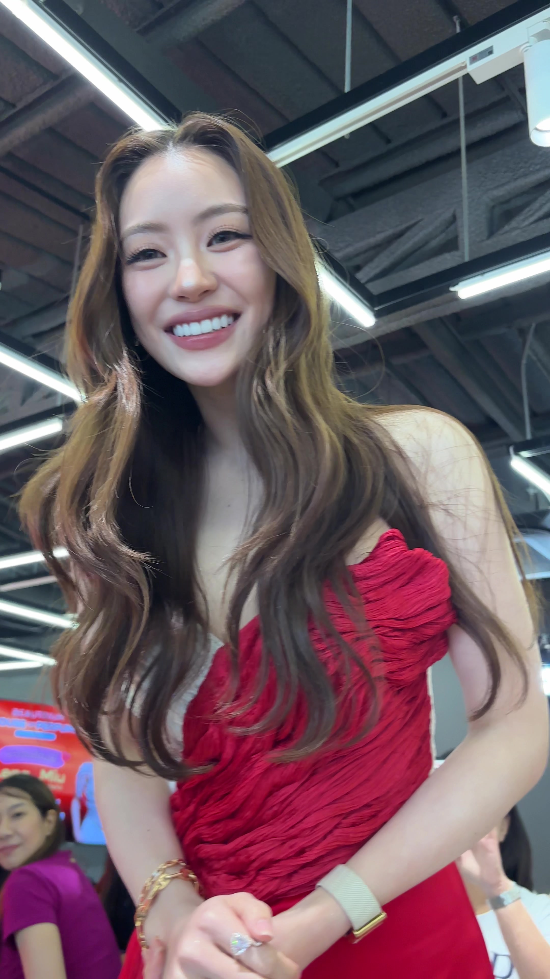 @Itspoii