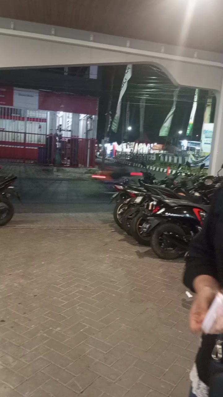 @mama dini astya