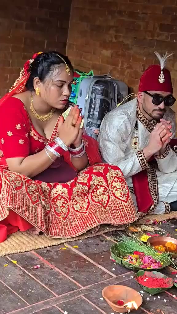 @Angel रसाइली