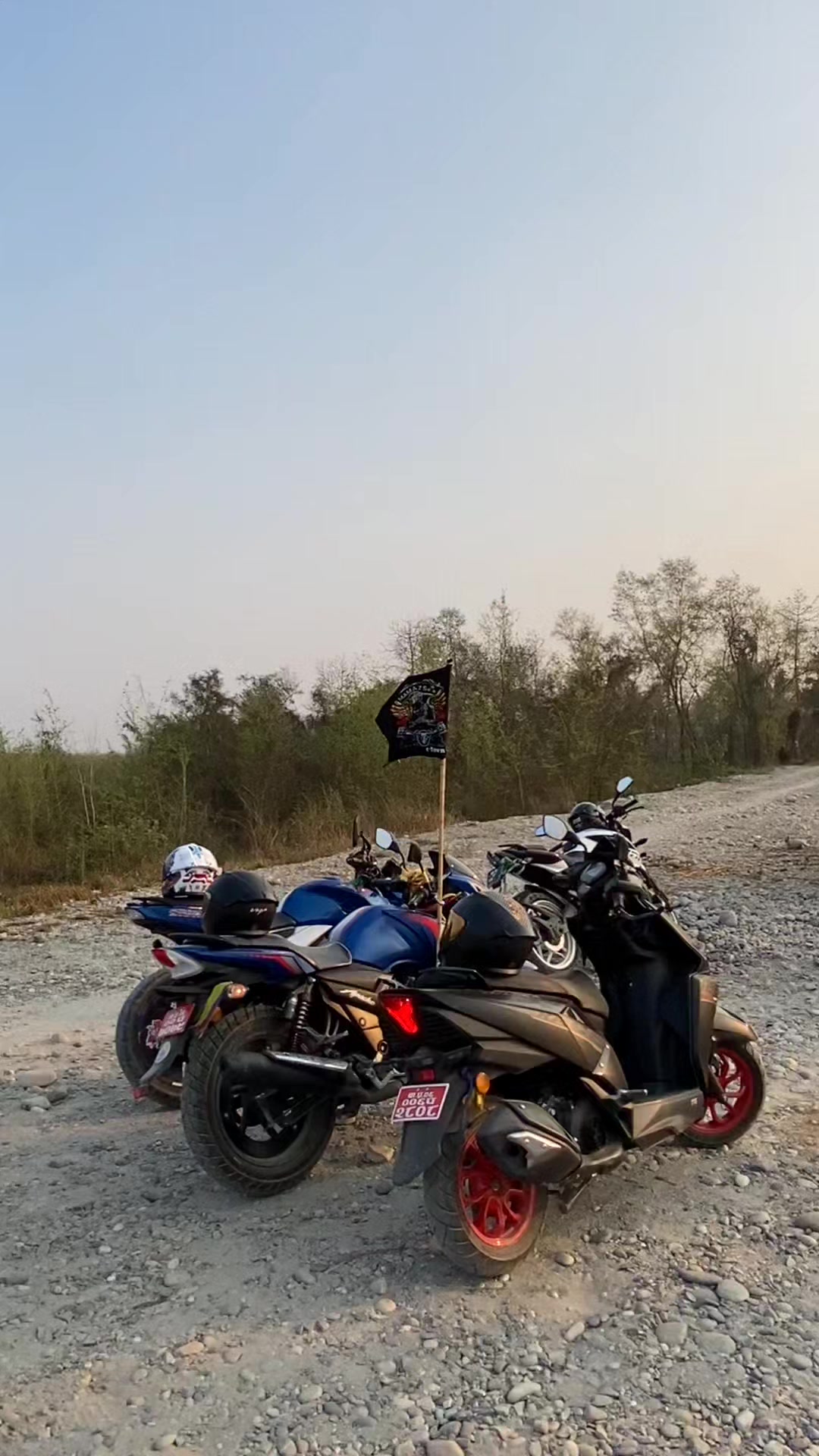 @THE_JUNIOR_RIDER🐺