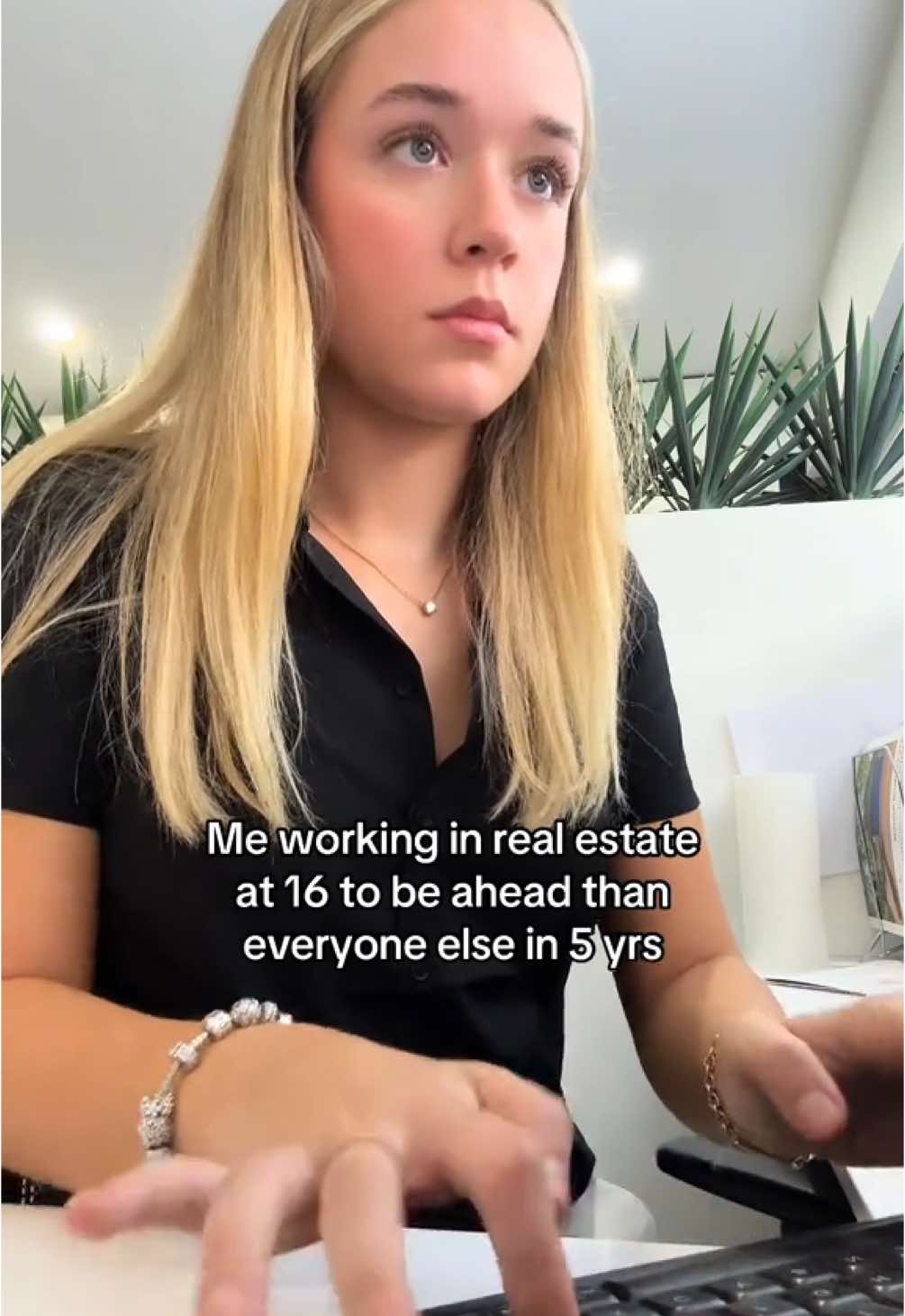 @ISABELLE🥂