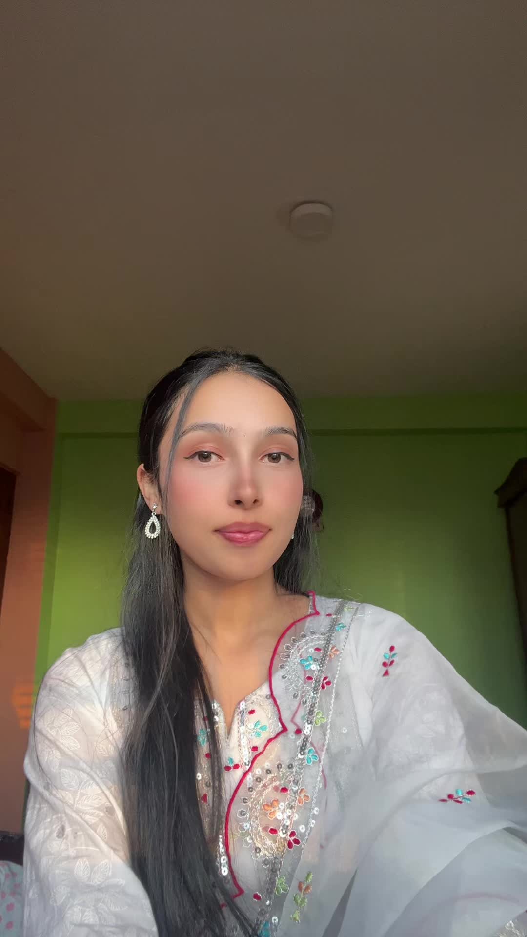 @Laxmii