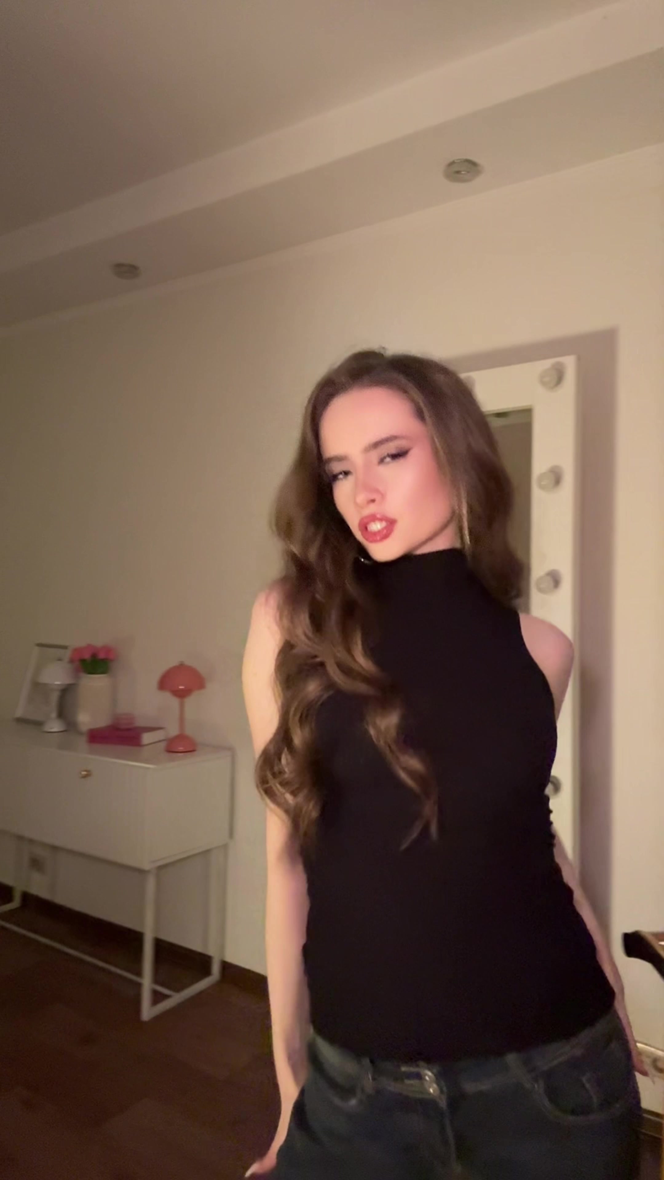 @AlinaandKristinaa