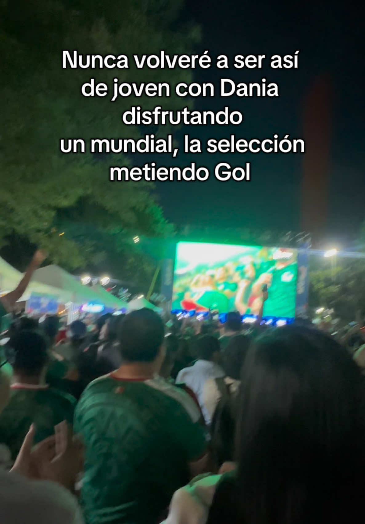 @lachicadelcentro