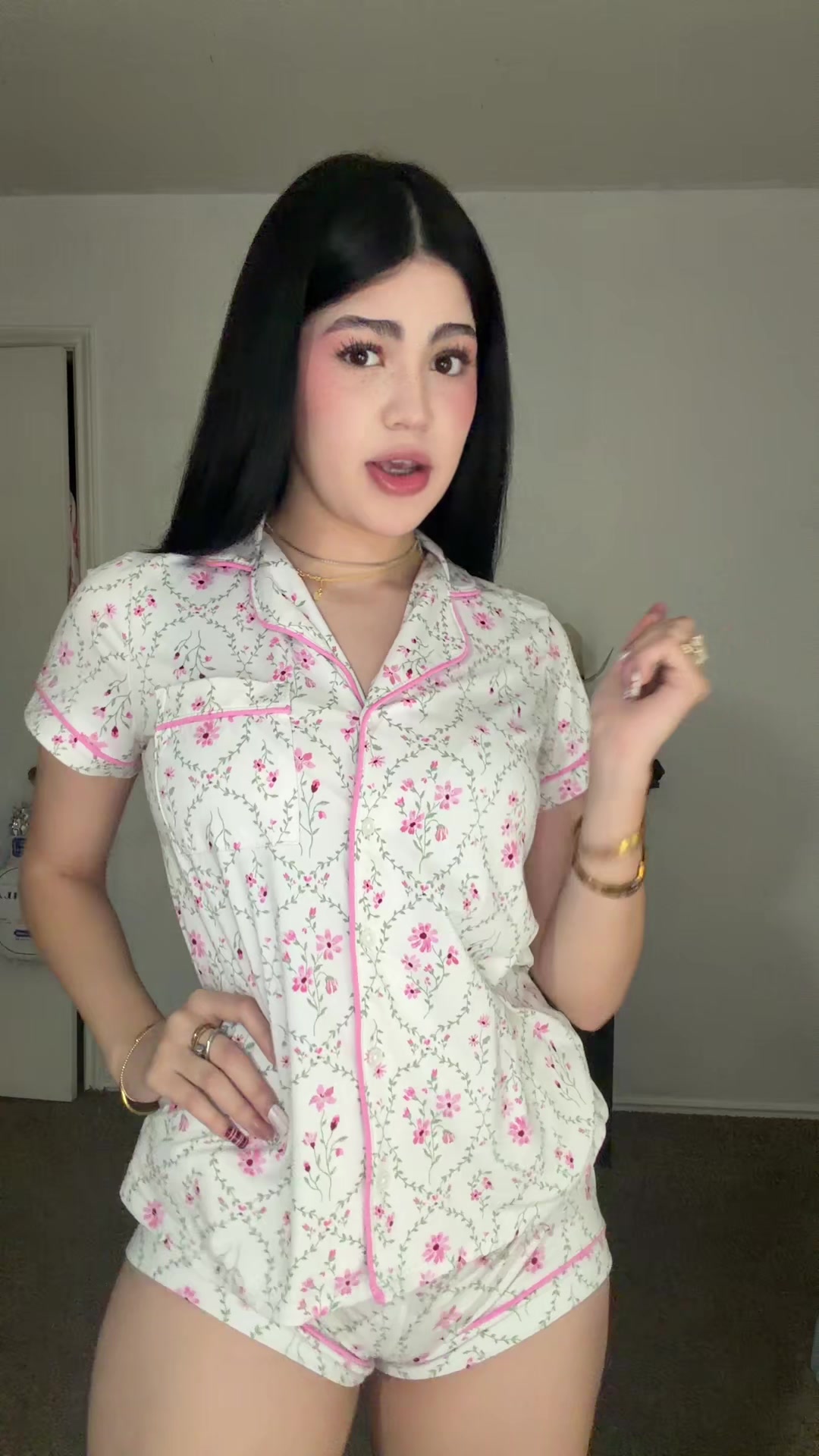@Kat💫