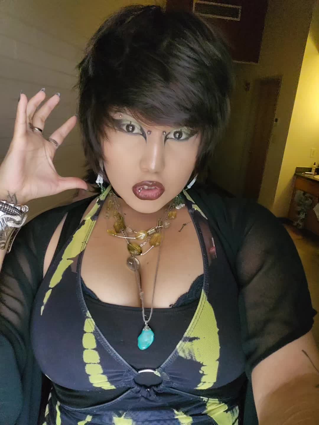 @theskysfallingg