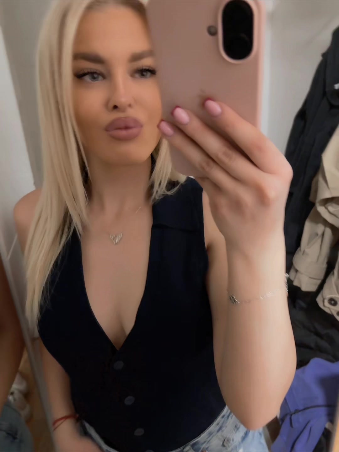 @𝒥