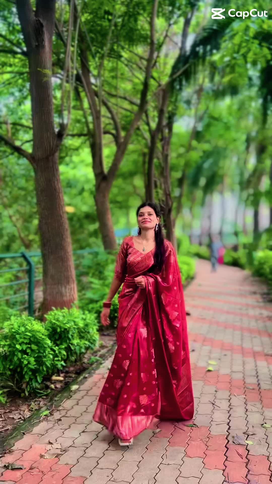 @ऋतु 🦋🖤