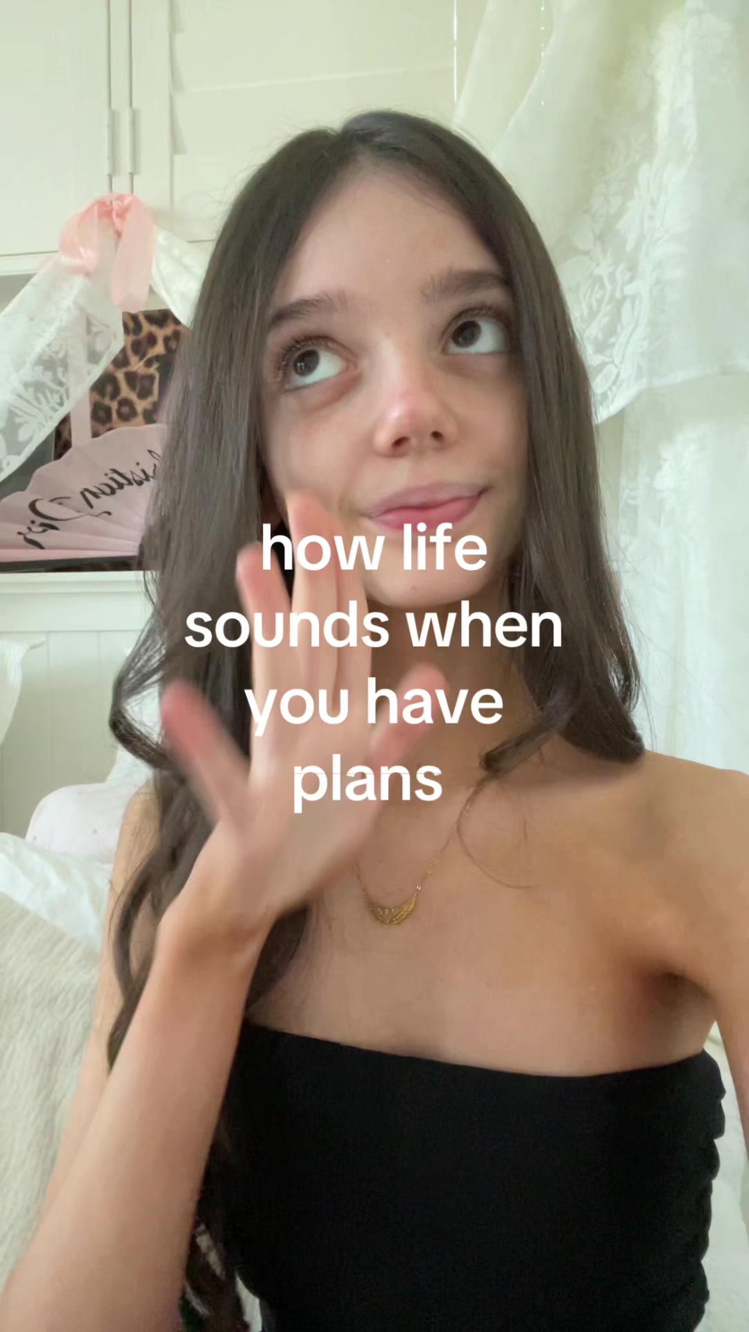 @Chlo ᥫ᭡