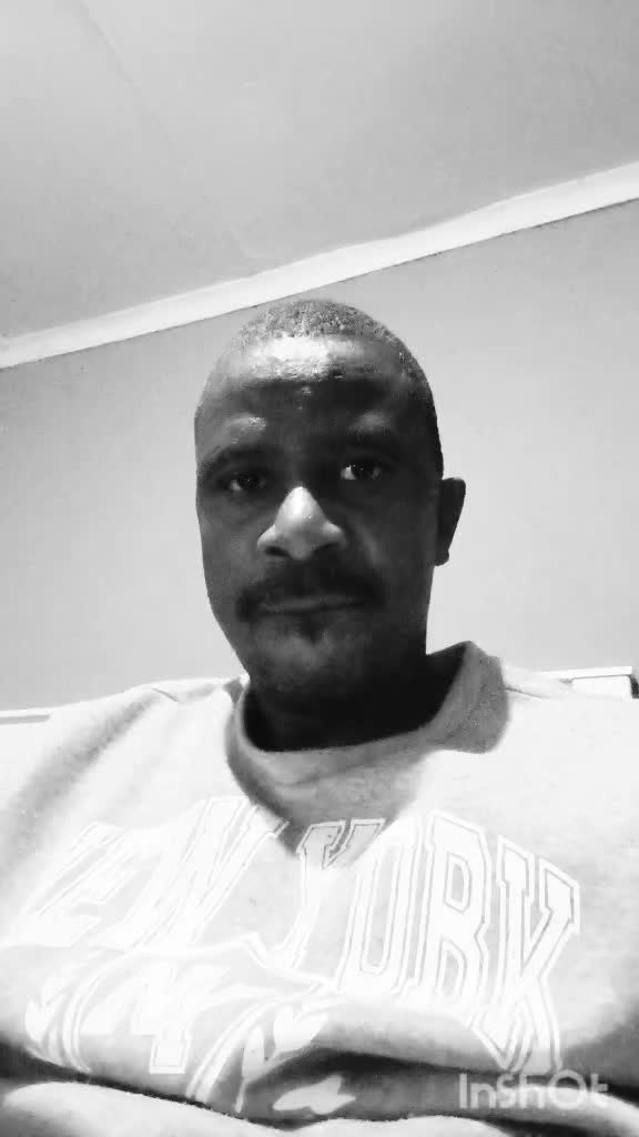 @ChucksWaMC🇧🇼🇿🇦