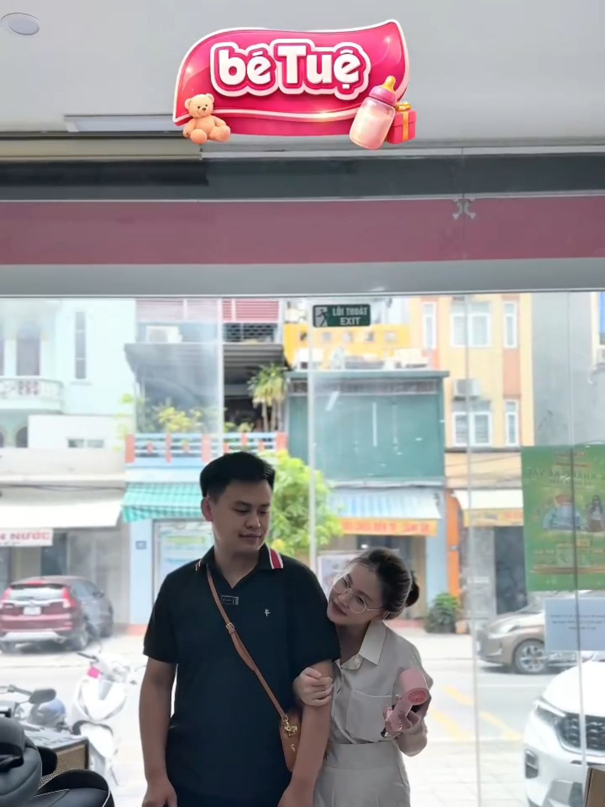 @Shop B&eacute; Tuệ