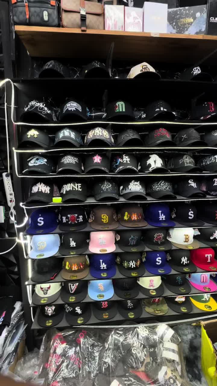 @IXZI-Caps