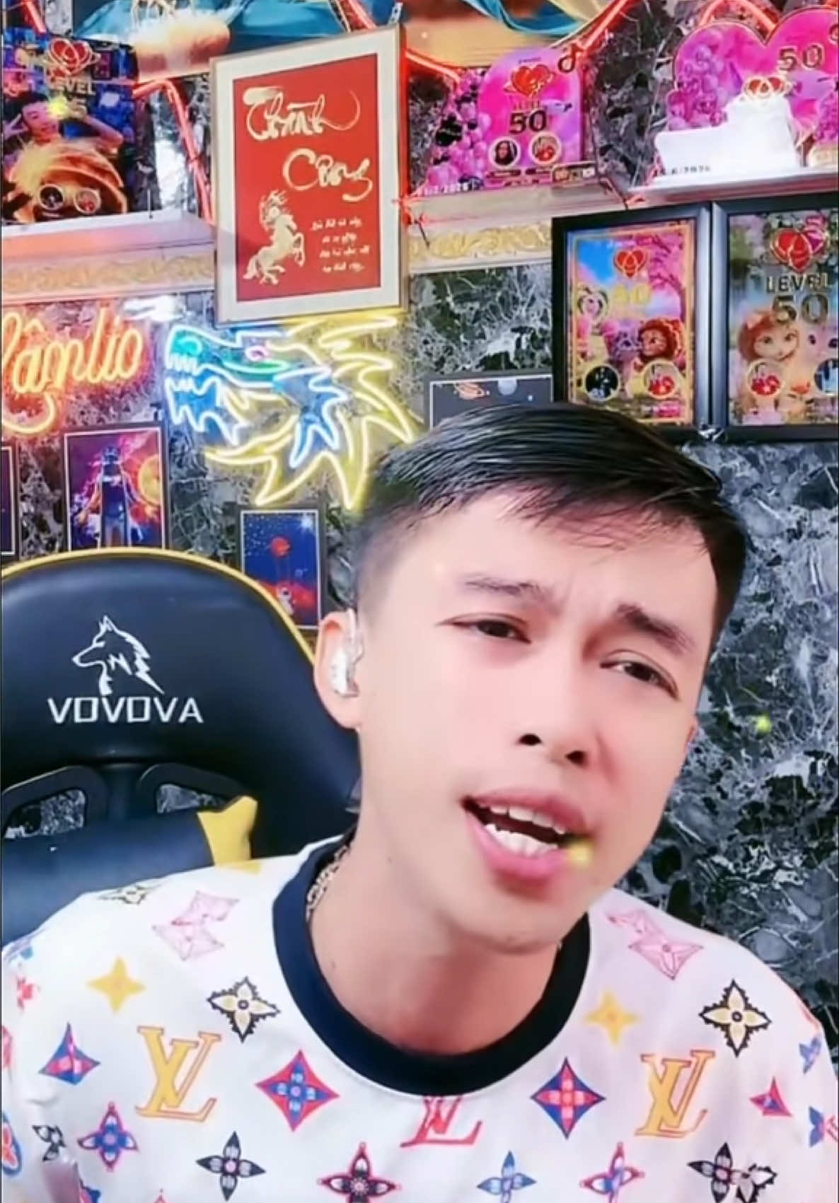 @L&acirc;m li o Tẽn Tẽn