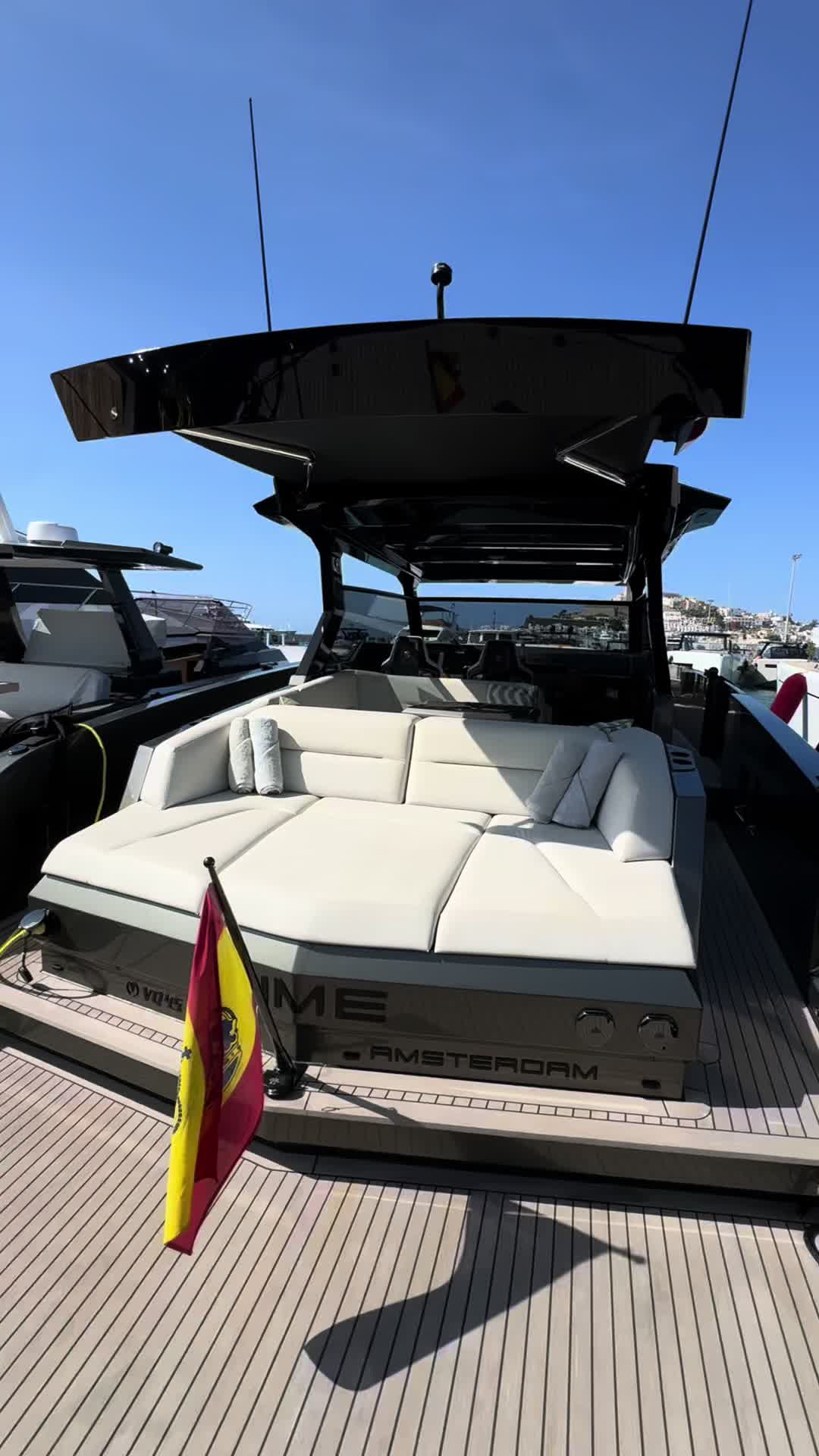 @hendricksyachting