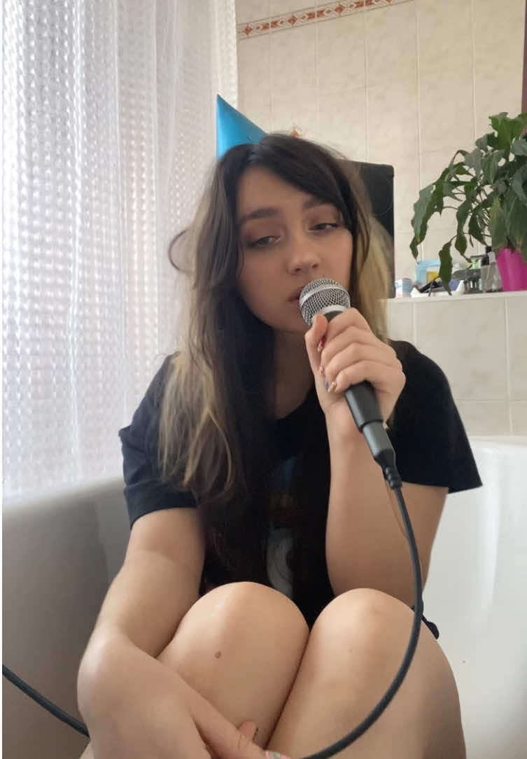 @strawbumny