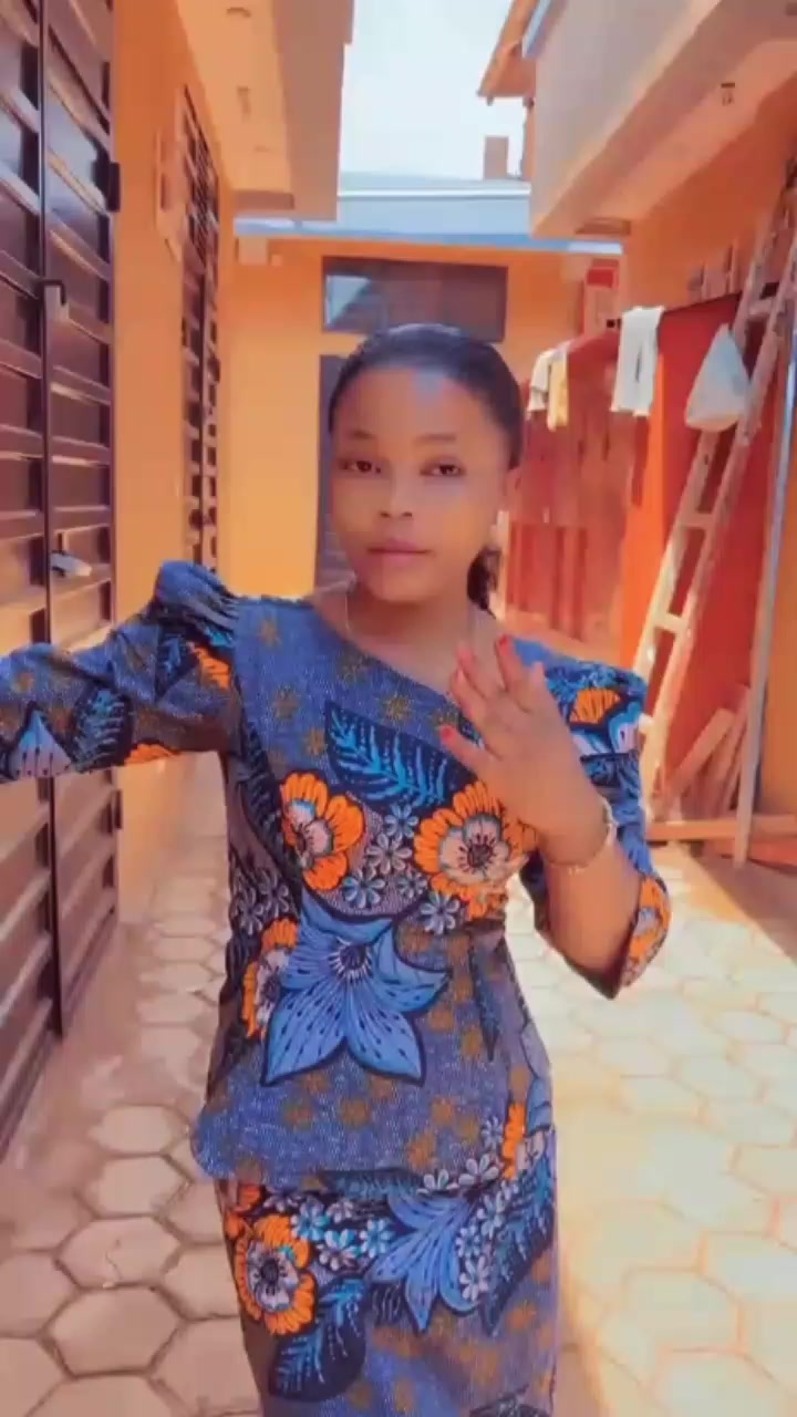 @Nene Kahindo