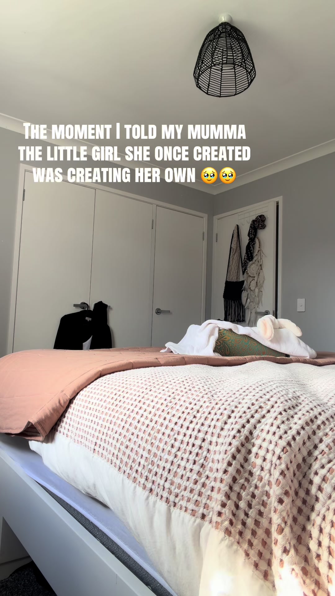 @Ella 🤍🦢