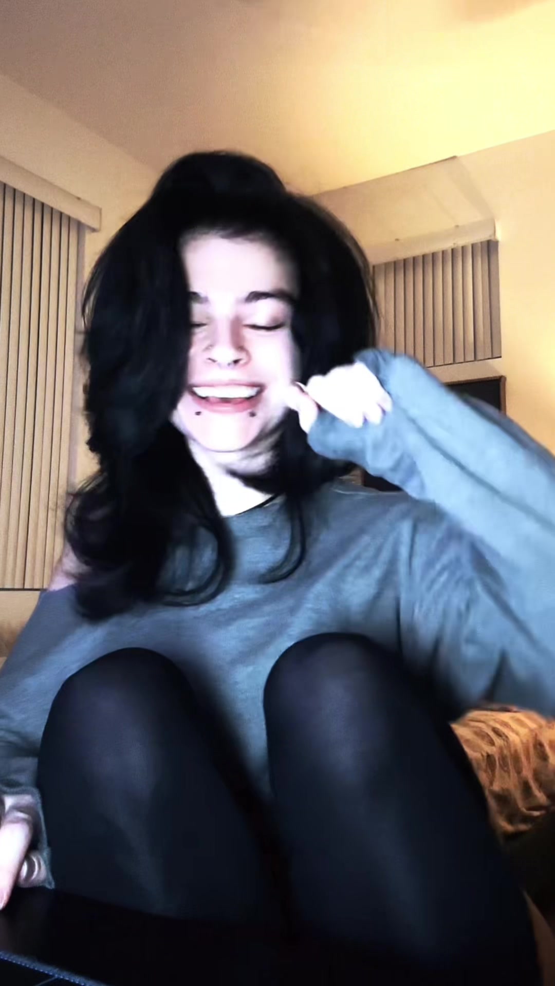 @bella