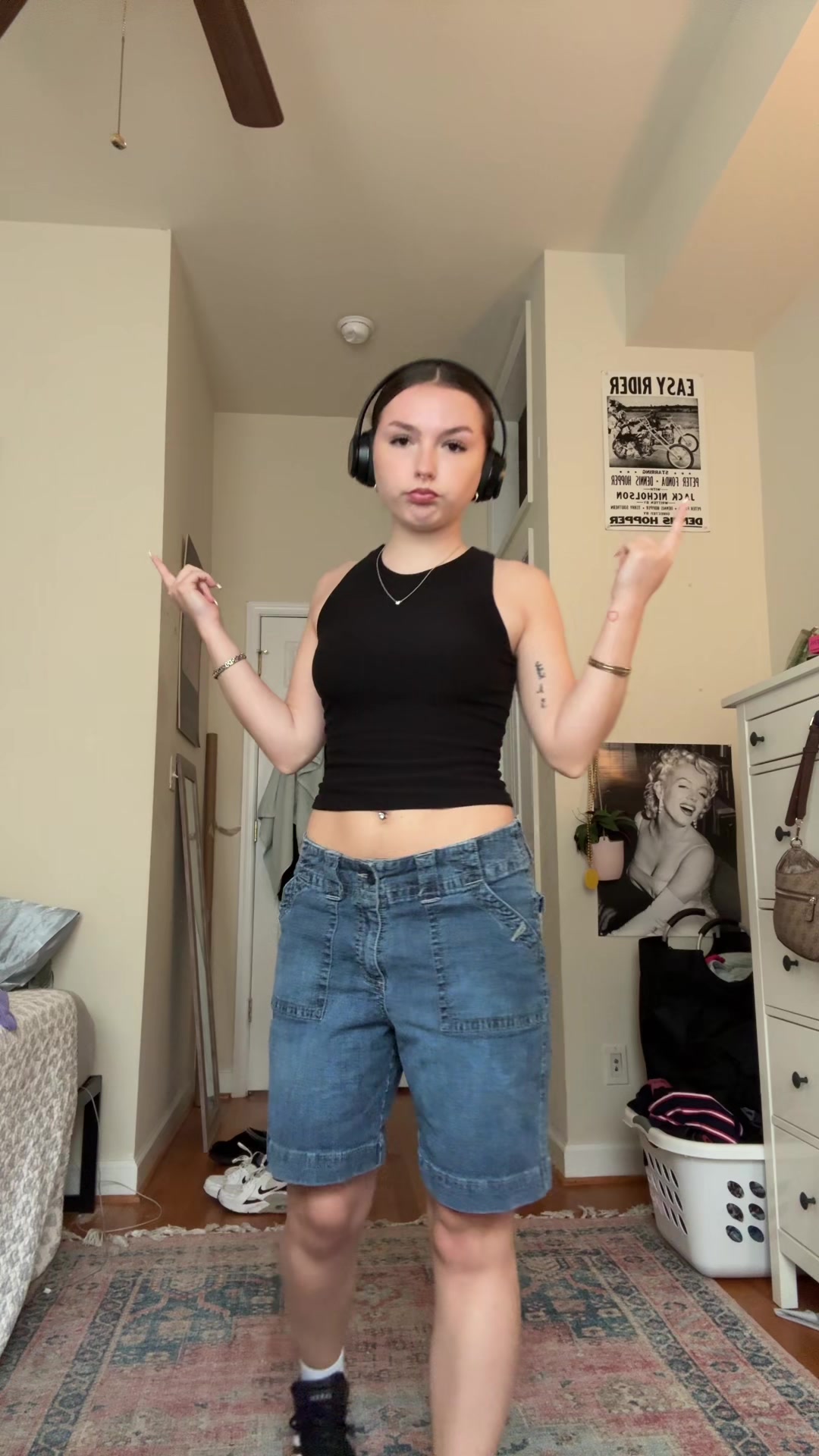 @Ella