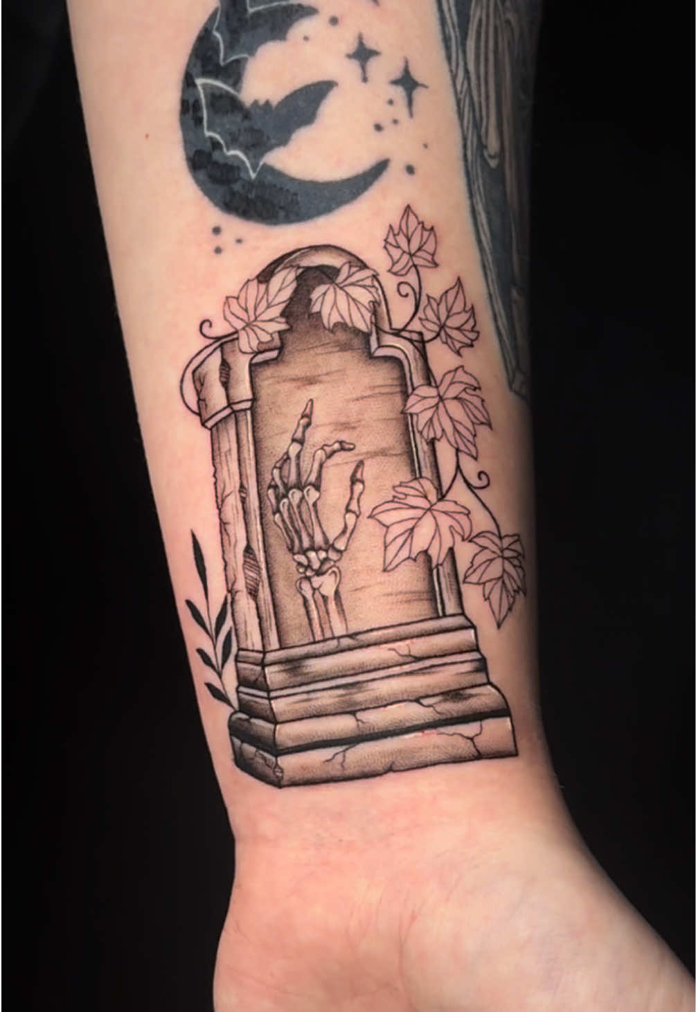 @Thefangandflower