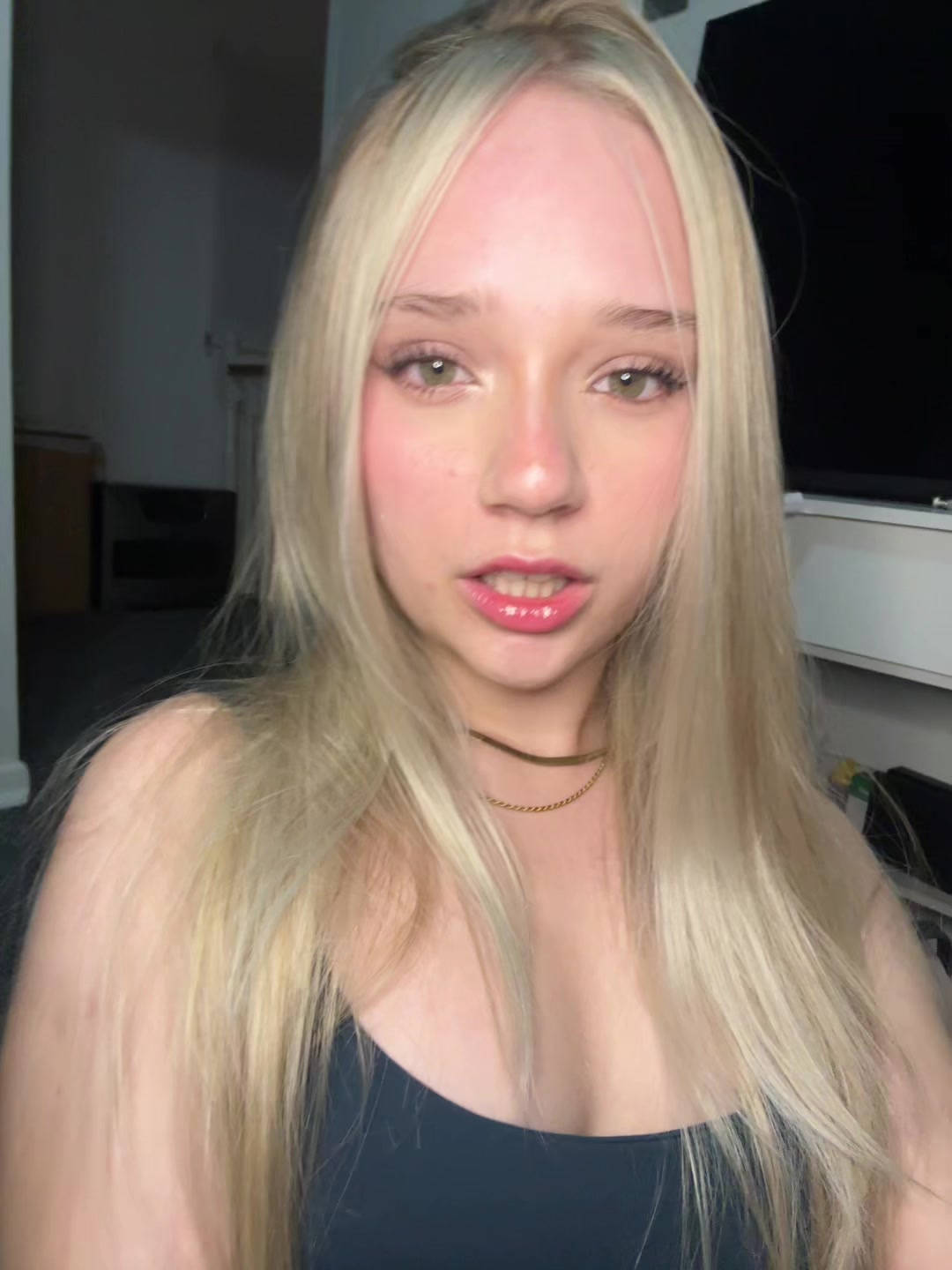 @𝒜𝑔𝓊𝓈𝓉𝒾𝓃𝒶 𝒫𝒶𝓏
