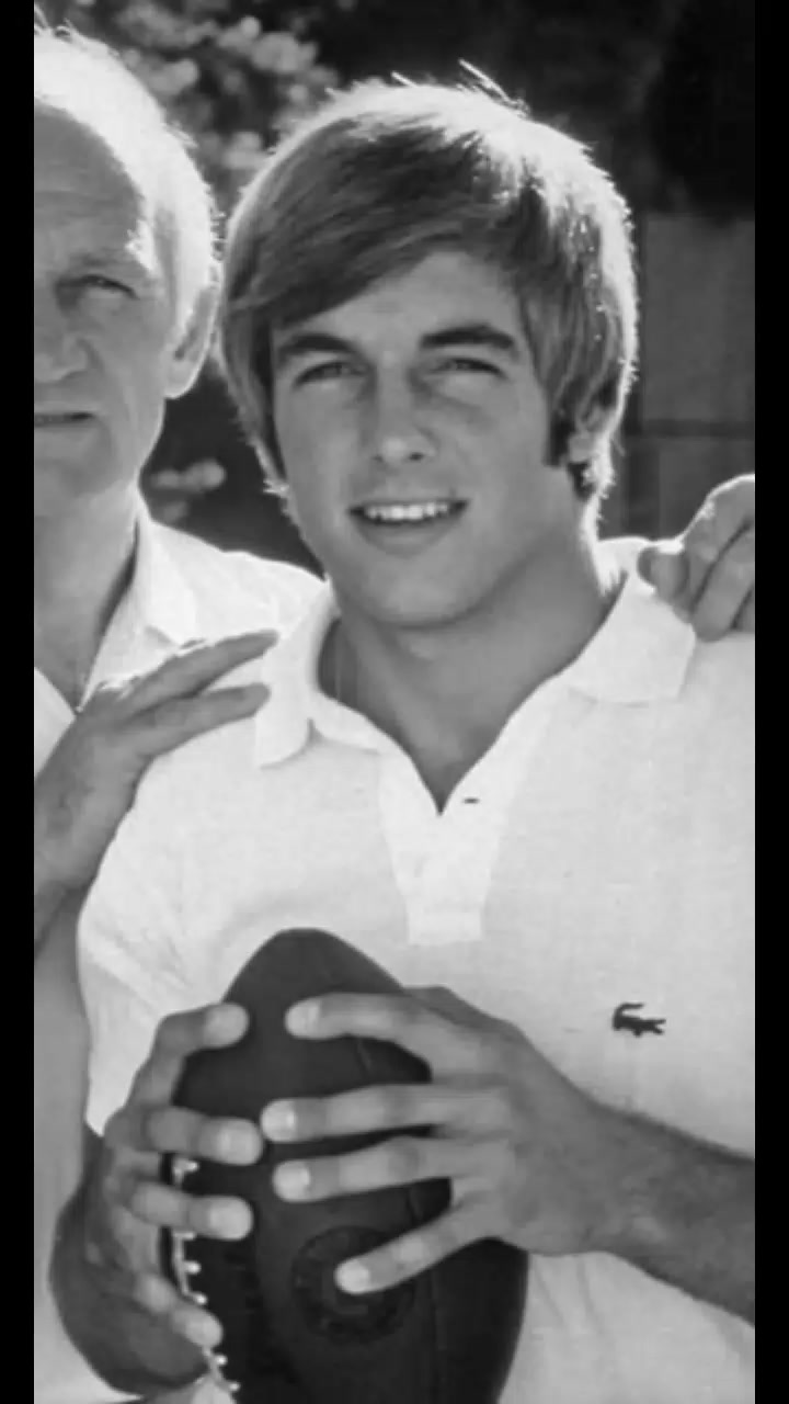 @Mark Harmon personal page