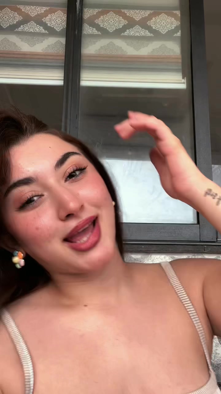 @Amina🎀