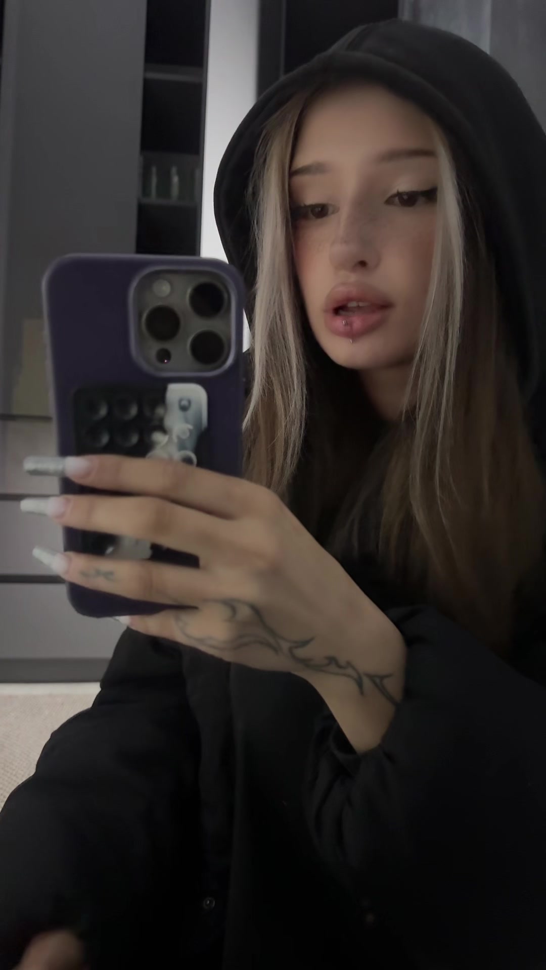 @Пчела