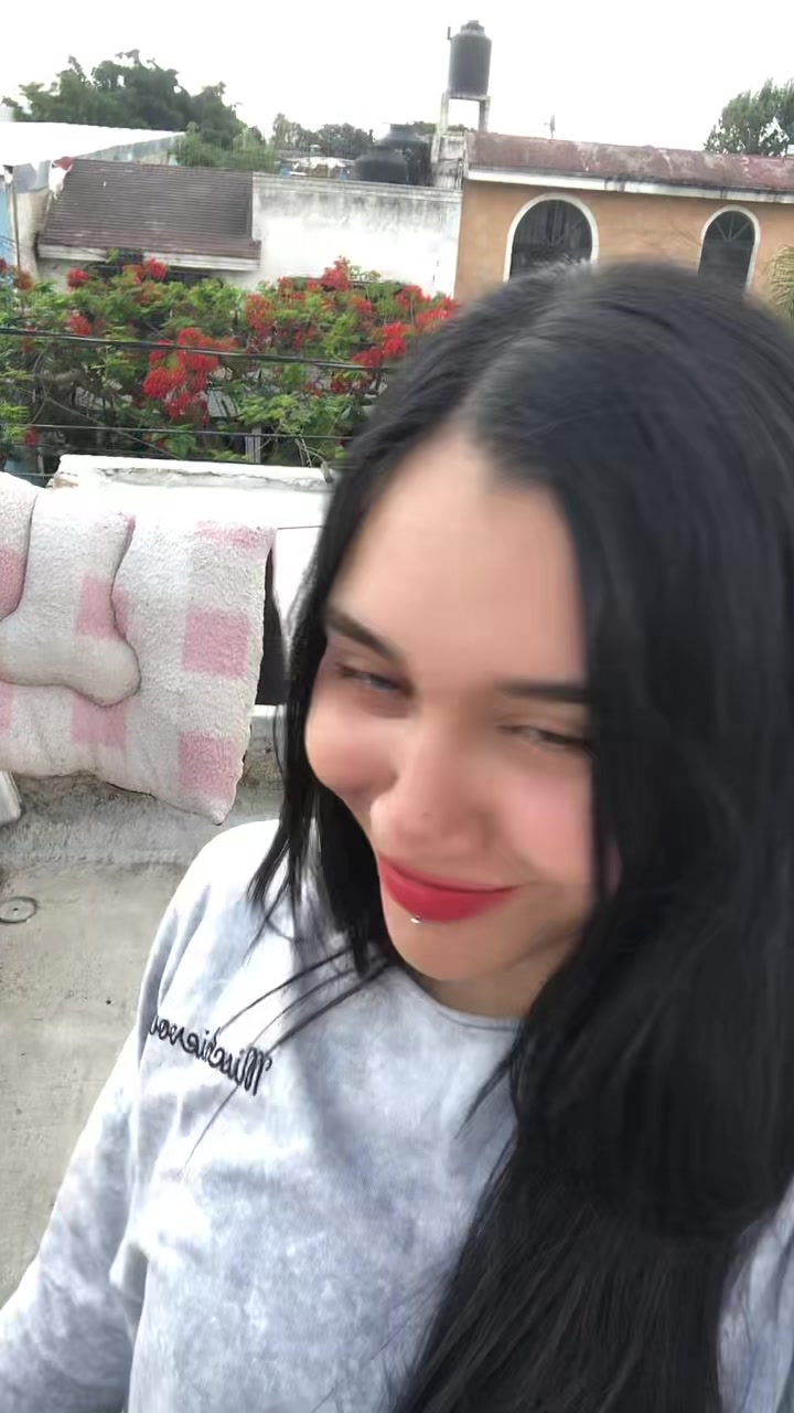@Nina Santana 🖤