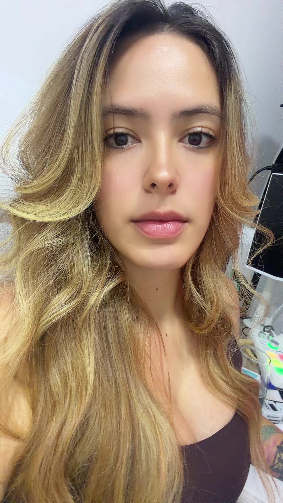 @🦅⃤𝑴𝑬𝑳𝑰 🎩