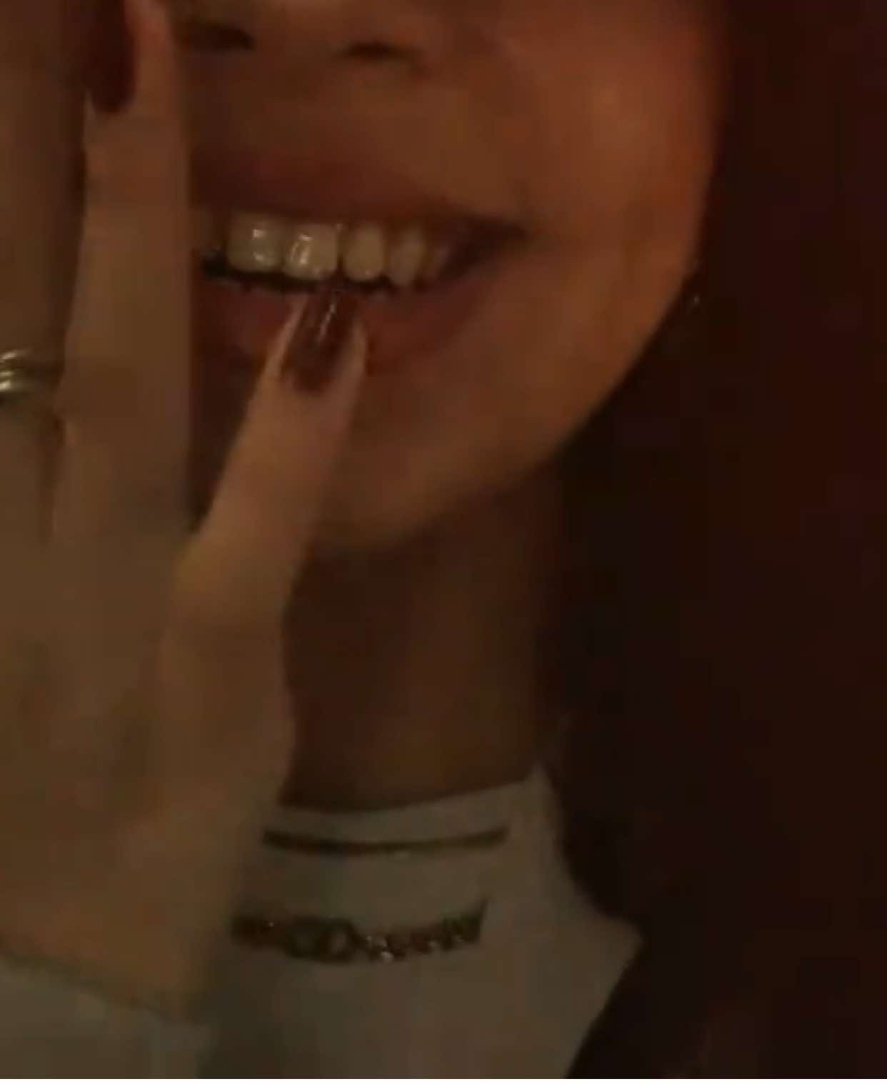 @Lolaa