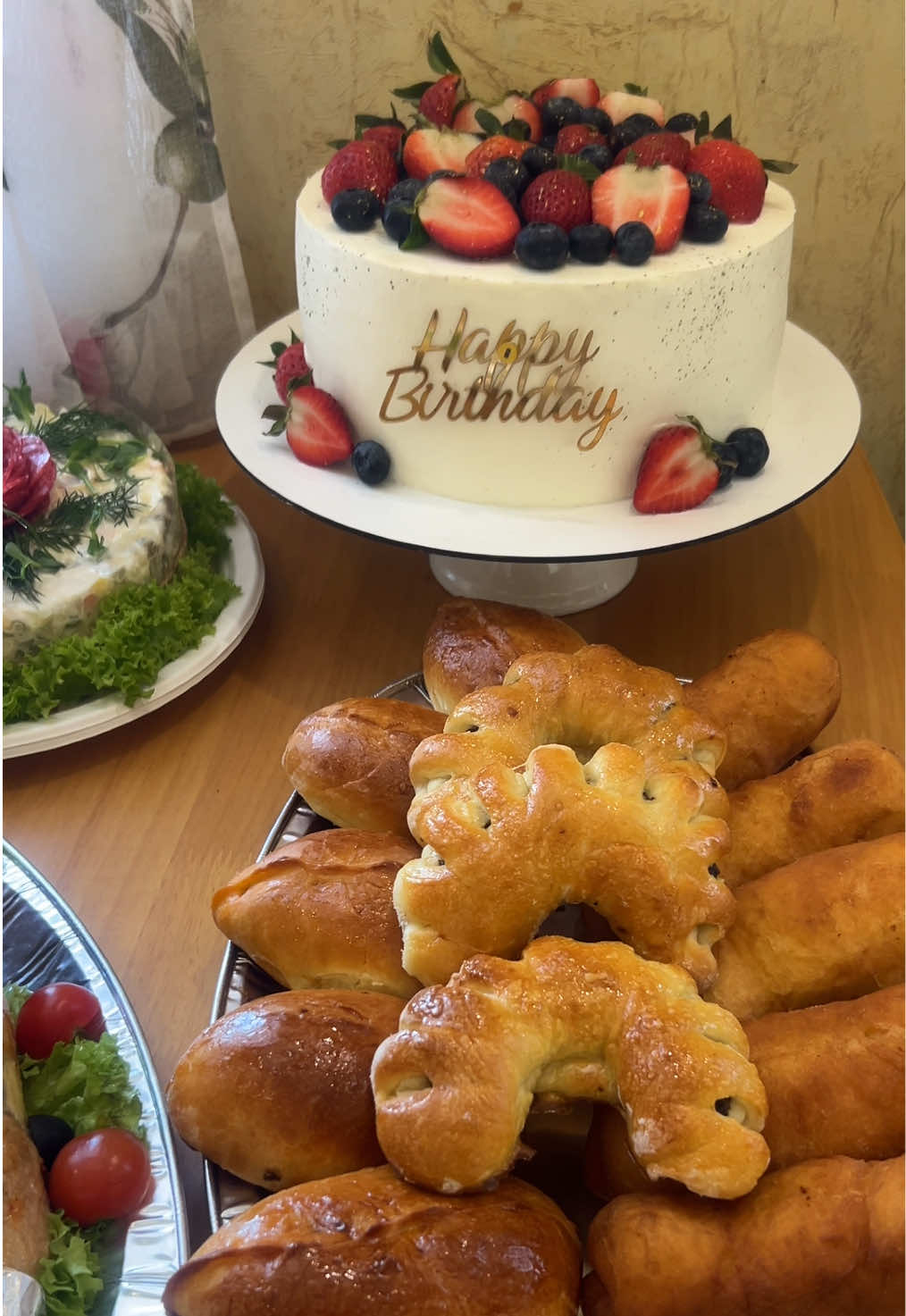 @Fesenta_bakery