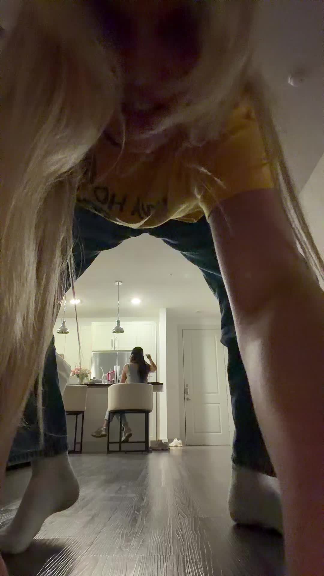 @Lo
