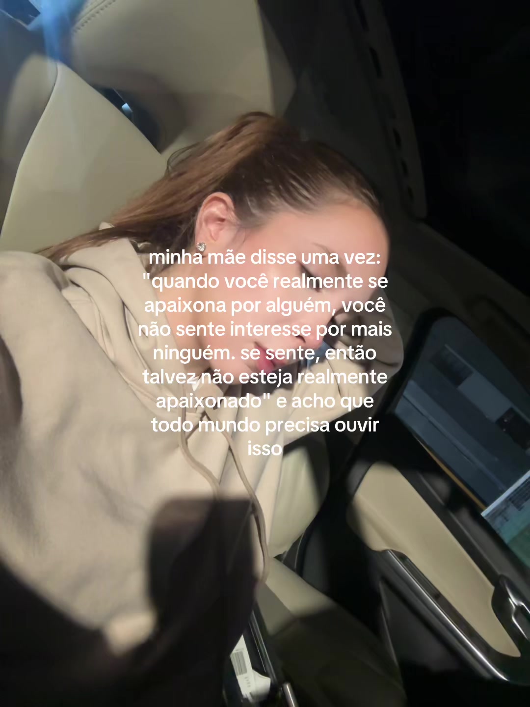 @flywithsofi