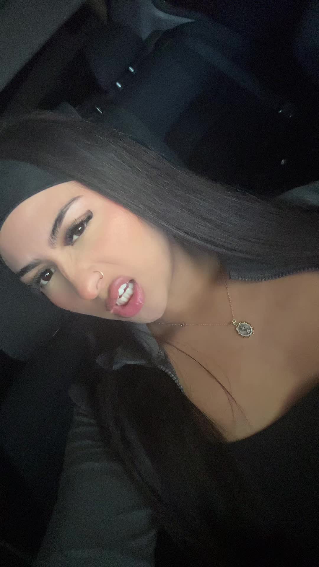 @justinesecret