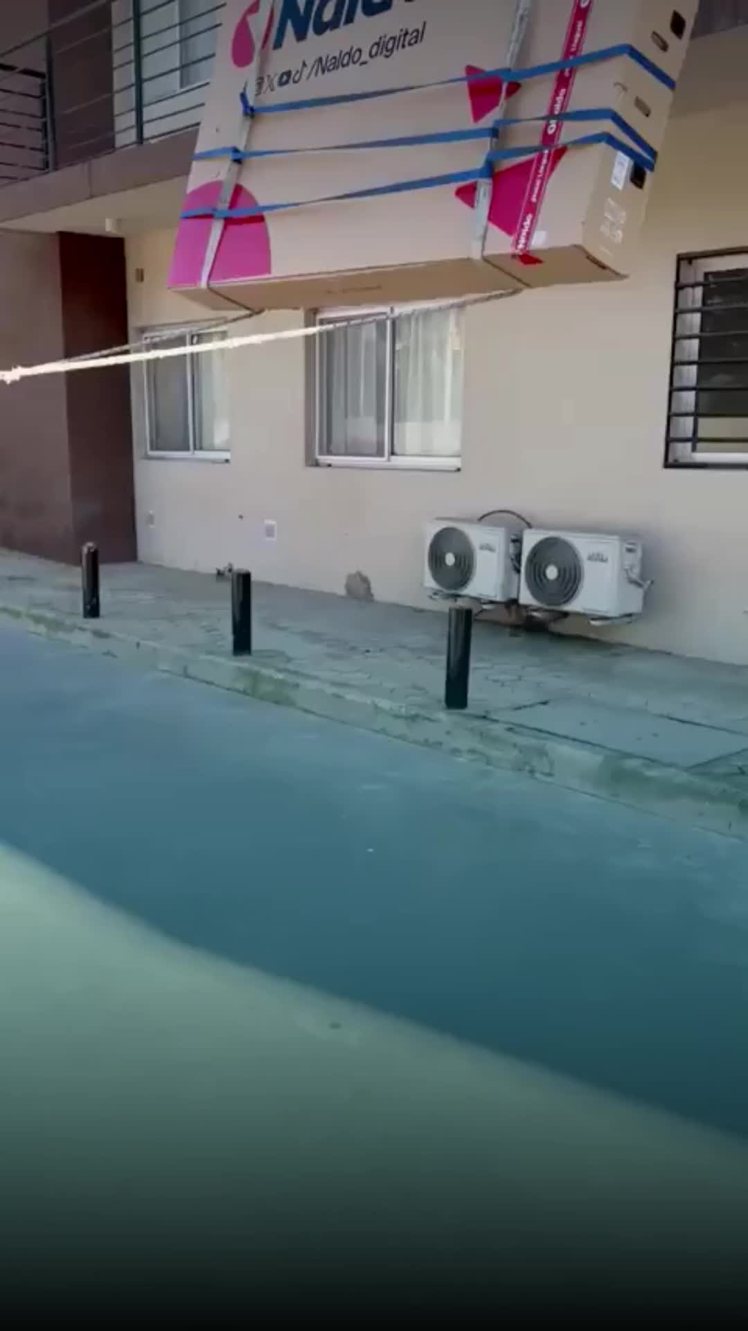 @Entre líneas