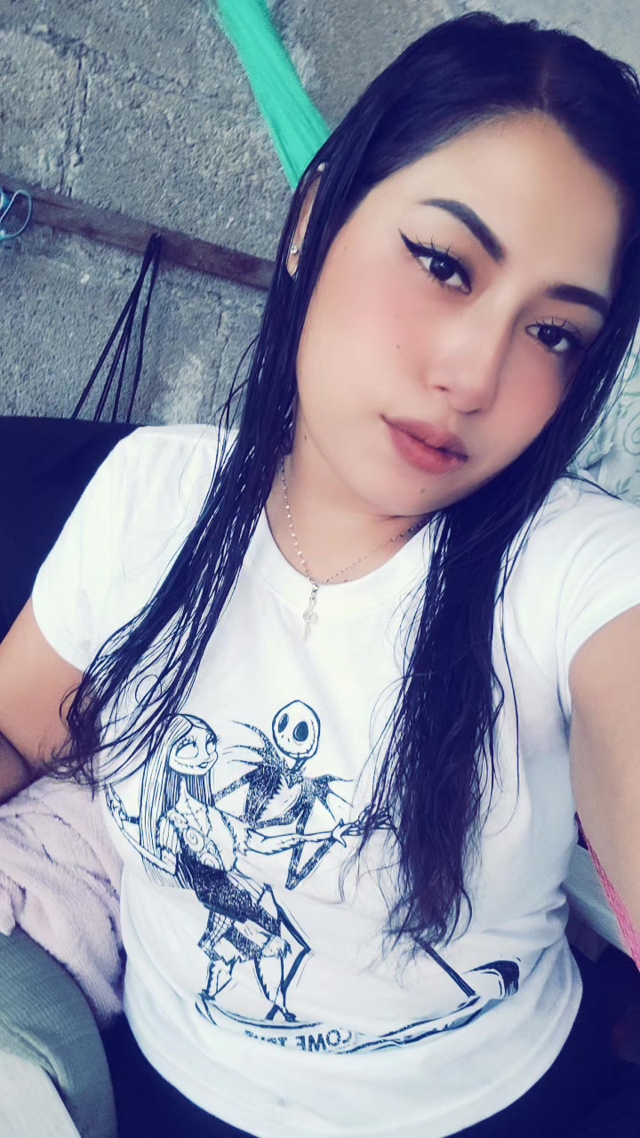 @𝓩𝓾𝓻𝔂 🍓✨