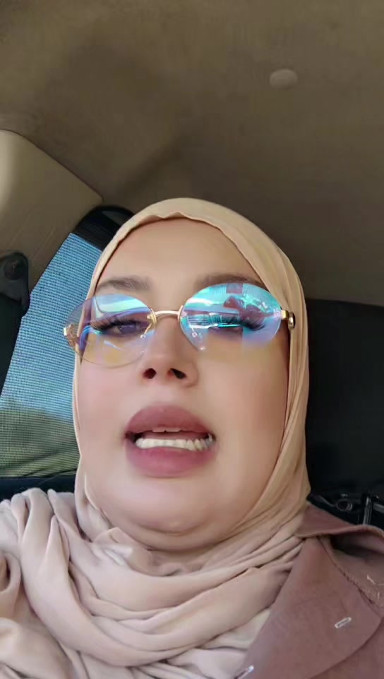 @مروة (وزيرة السعادة)🇩🇿