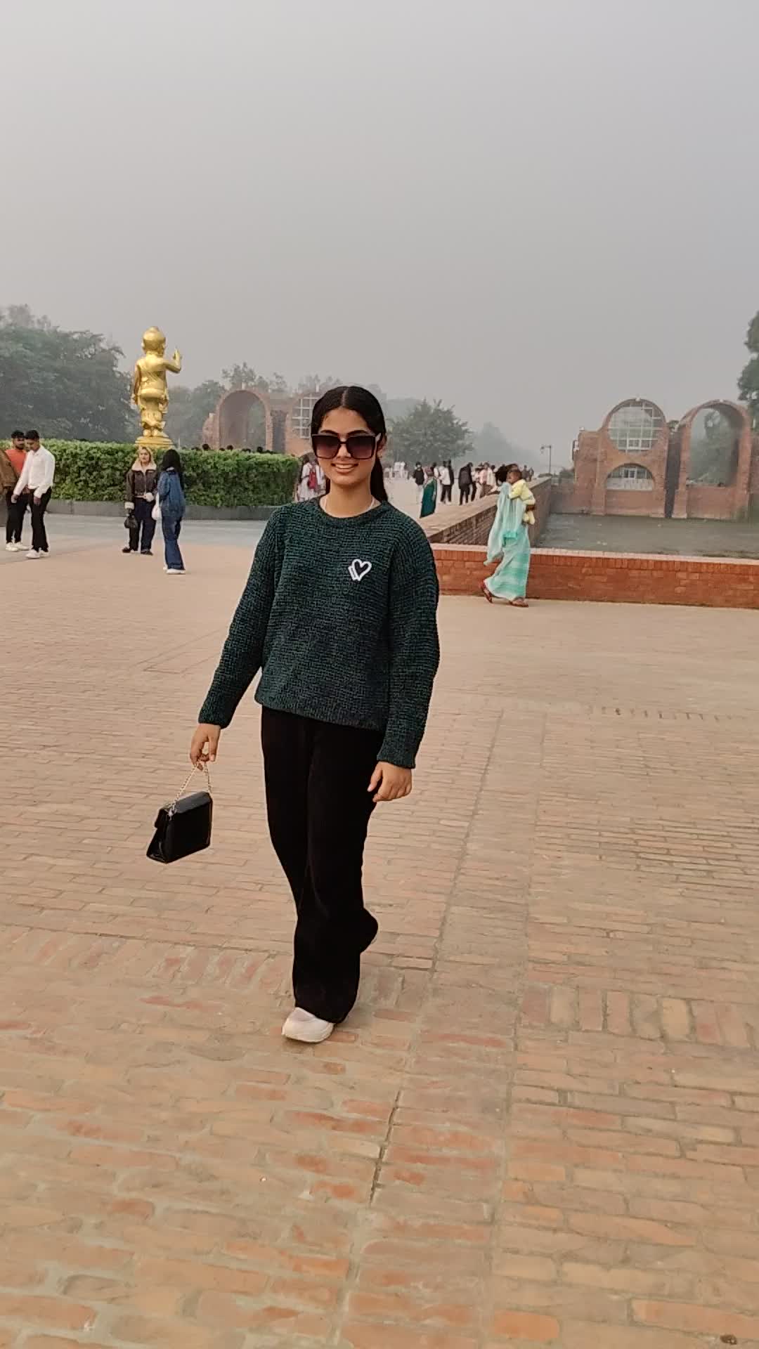 @Deepa_🩷✨