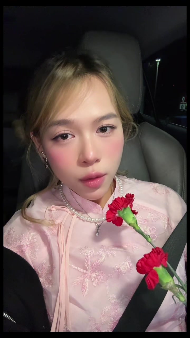 @Ăn Kem dưới mưa 🍦