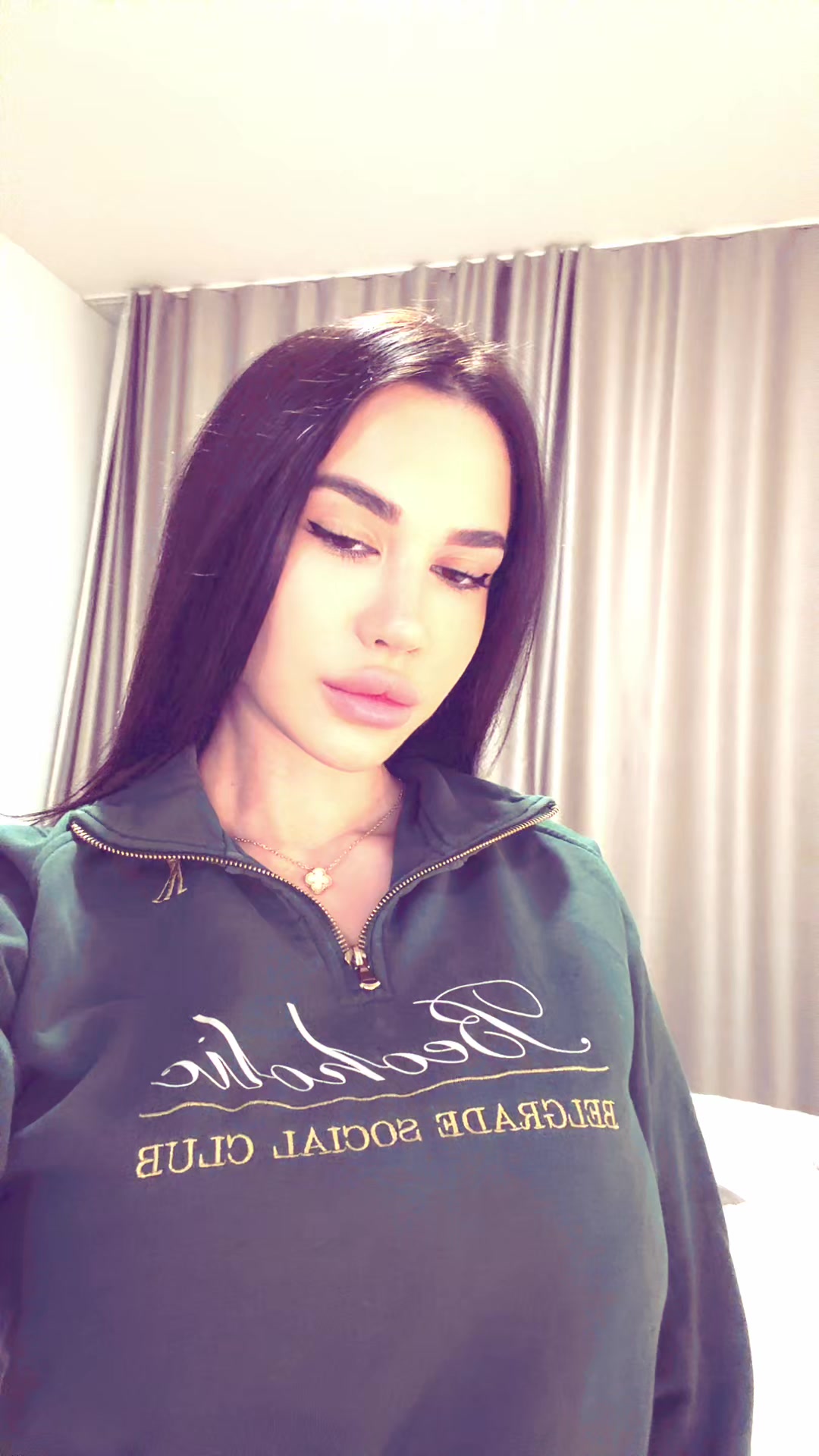 @elenadostic