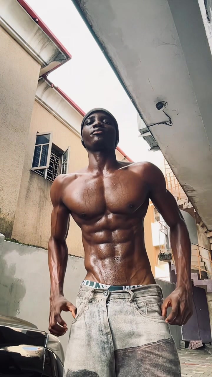 @blackgarou_