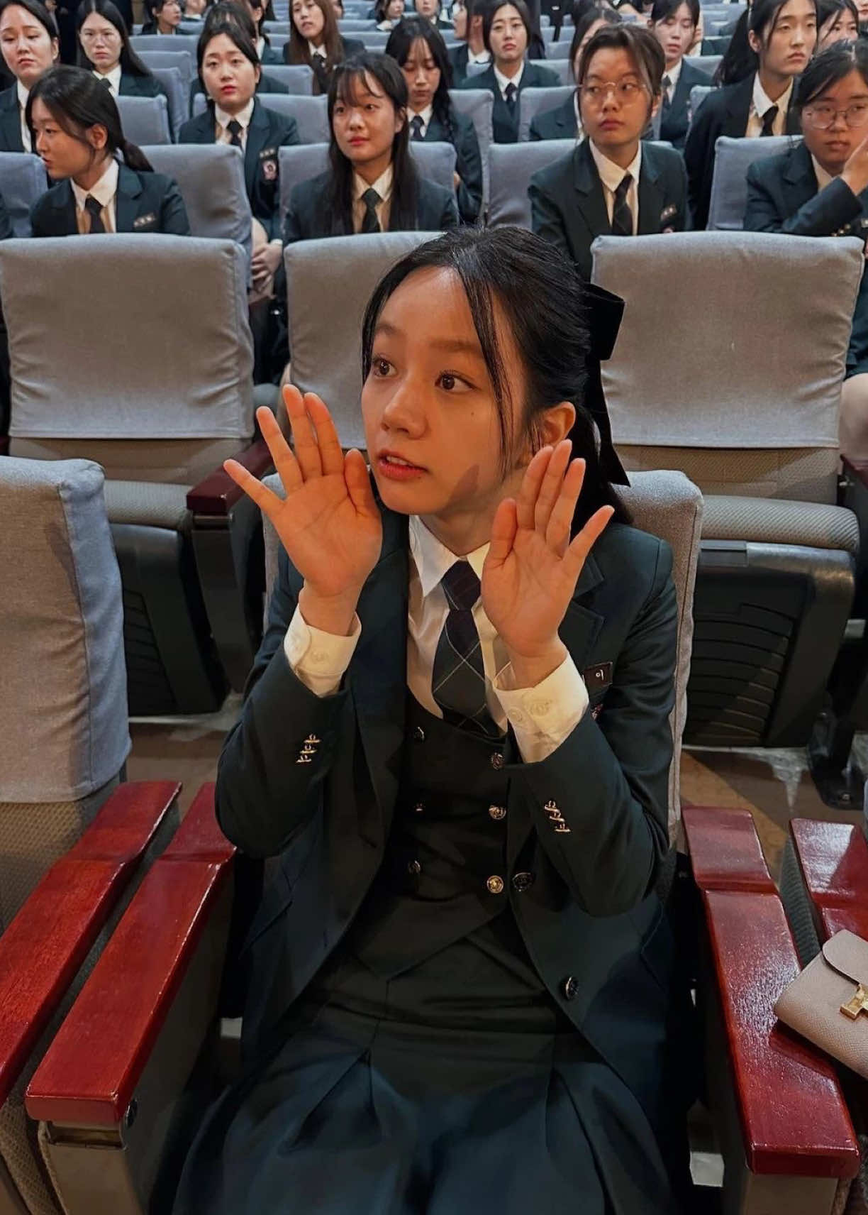 @۶ৎ 🦢🤍 𝐁𝐞𝐨𝐦𝐬𝐞𝐨𝐤 🩶🦢
