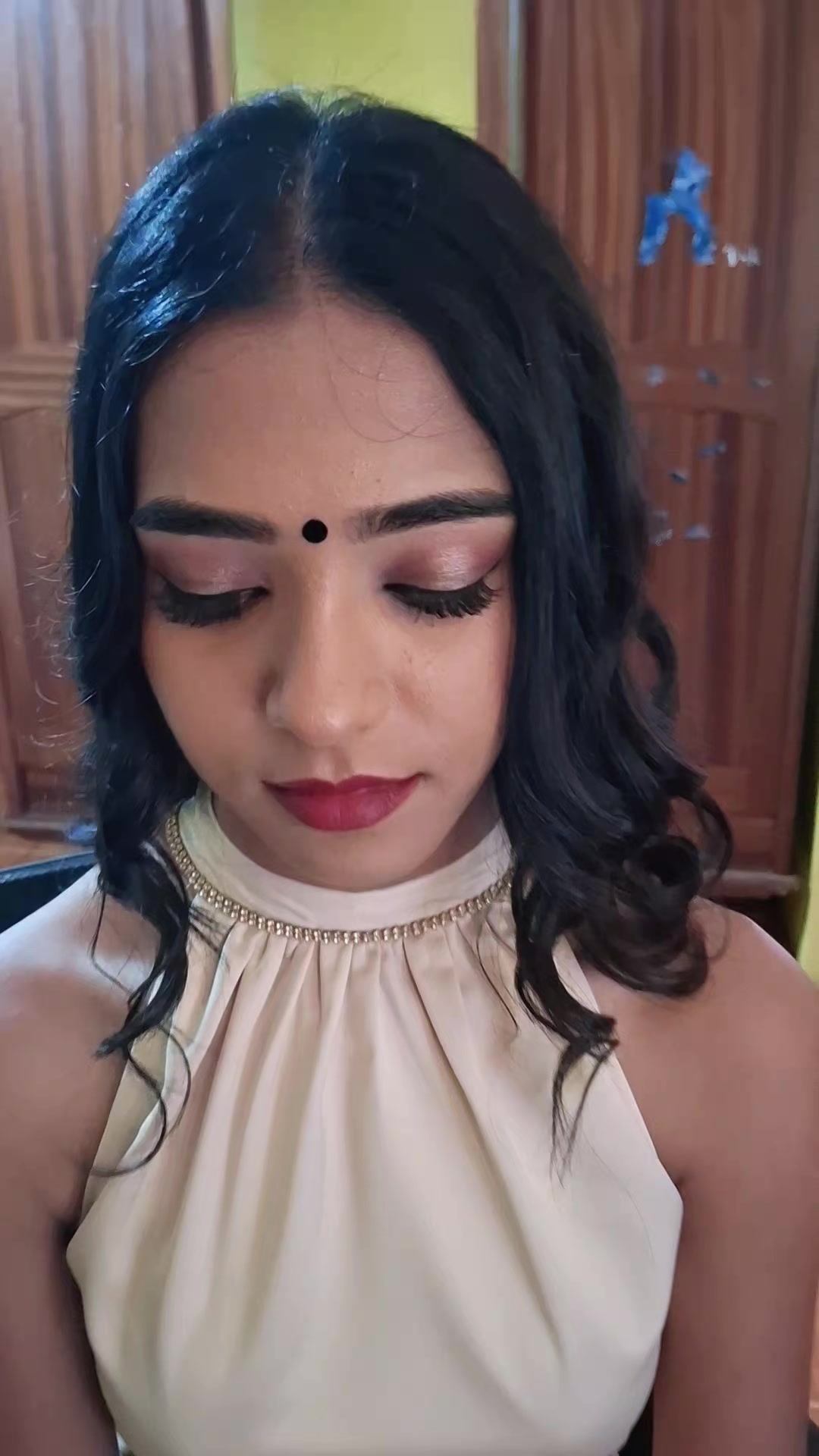 @Ashna_MUA🦋