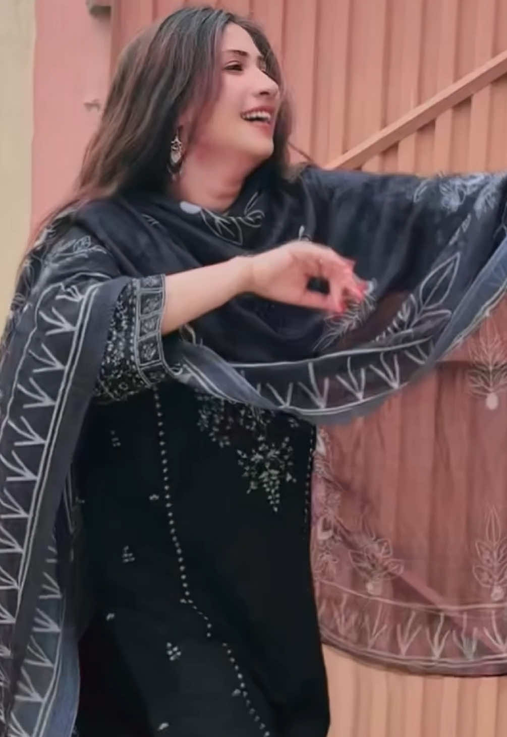 @Mahii_💔_Khan