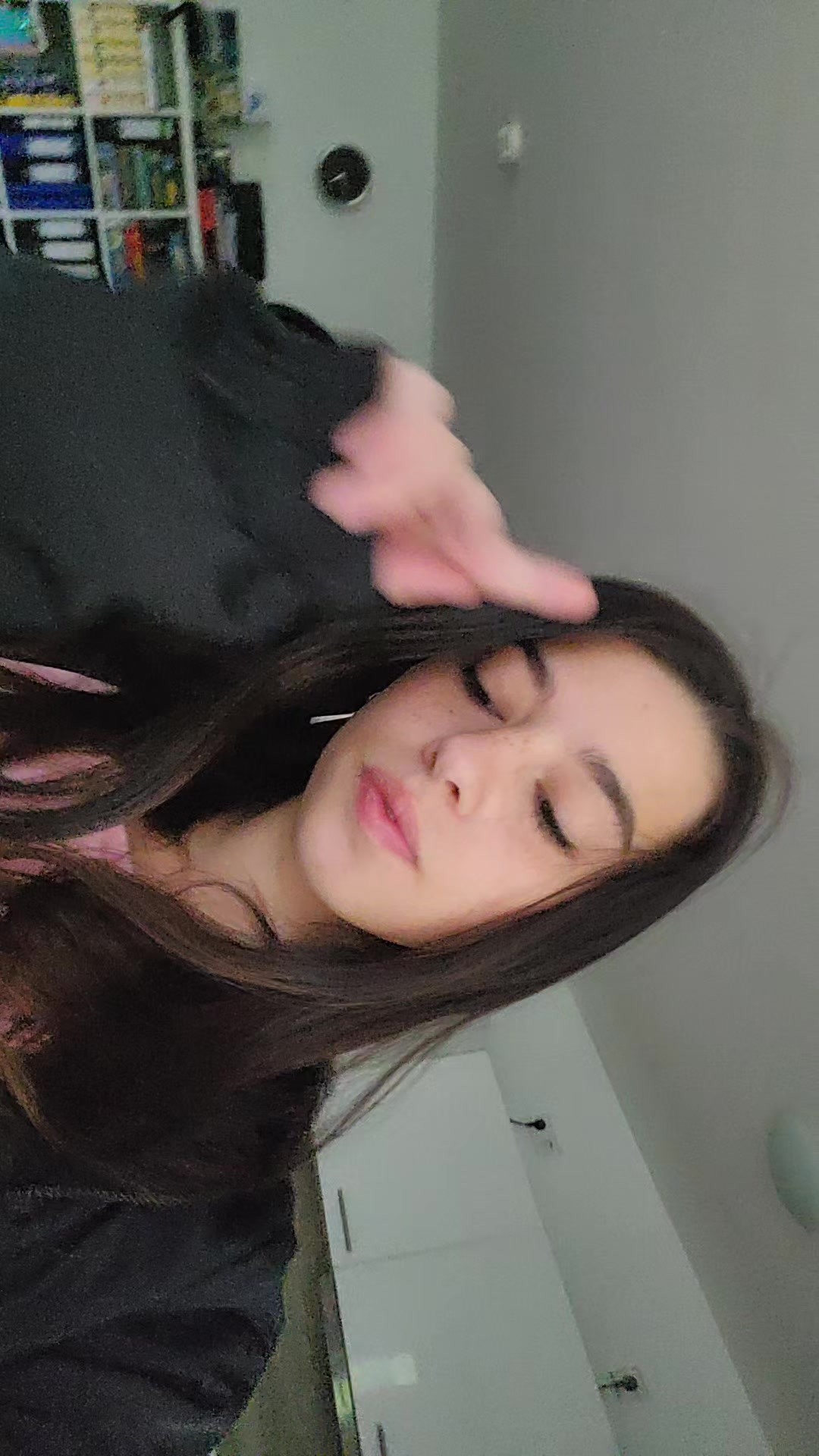 @Lorena<3